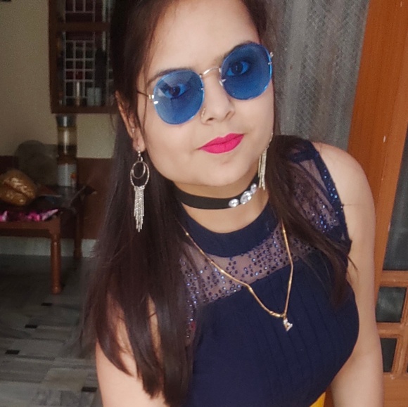 Meet your Posher, Hitanshi - Picture 1 of 1